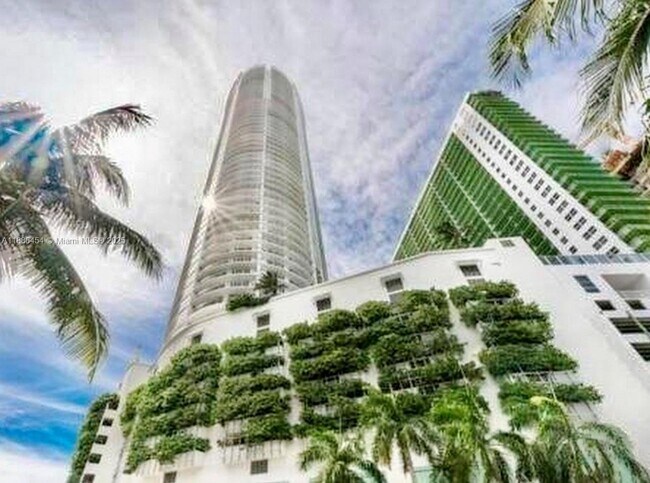 Building Photo - 1750 N Bayshore Dr