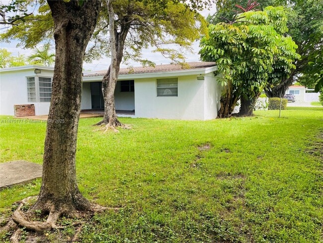 Building Photo - 8130 SW 37th Terrace