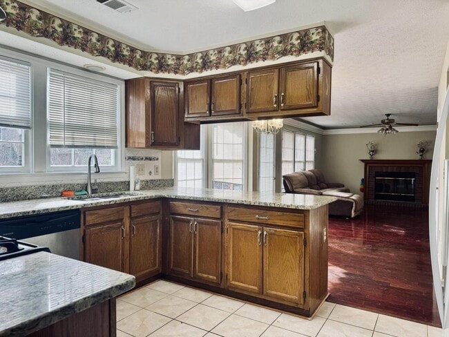 Building Photo - 3624 Manchester Dr