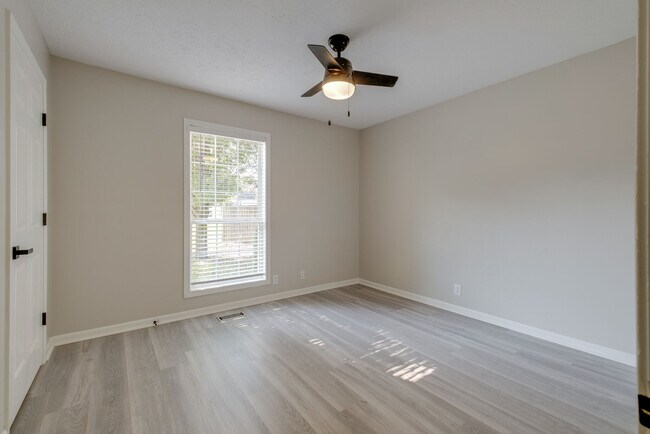 Building Photo - 103 Hunterwood Ct