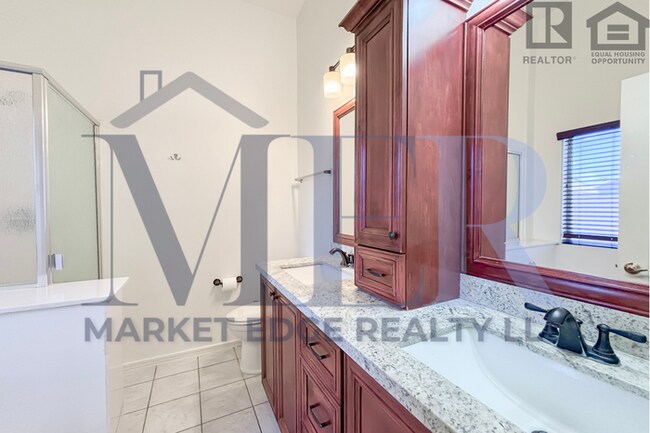 Building Photo - 3Bed/2Bath Home at Chandler Blvd/Alma Scho...