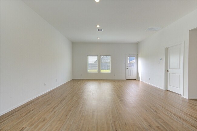 Building Photo - 3418 Spanish Oak Ln