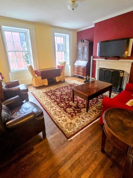 Building Photo - 73 Pinckney St