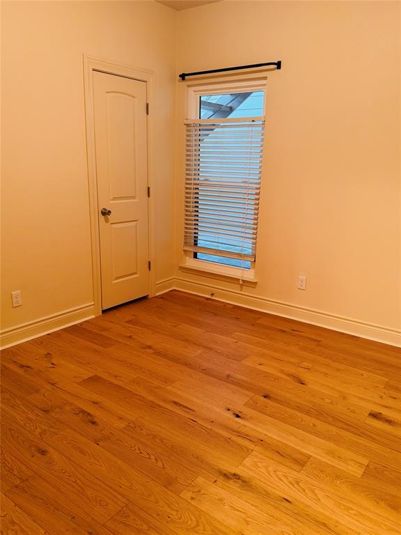 Building Photo - 3839 Dry Creek Dr