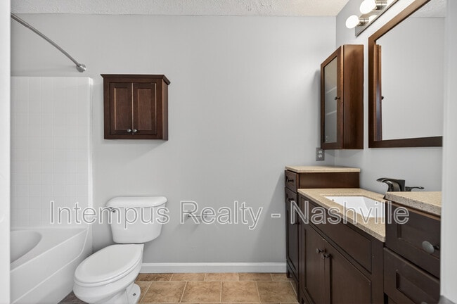 Building Photo - 3271 Harpeth Springs Dr