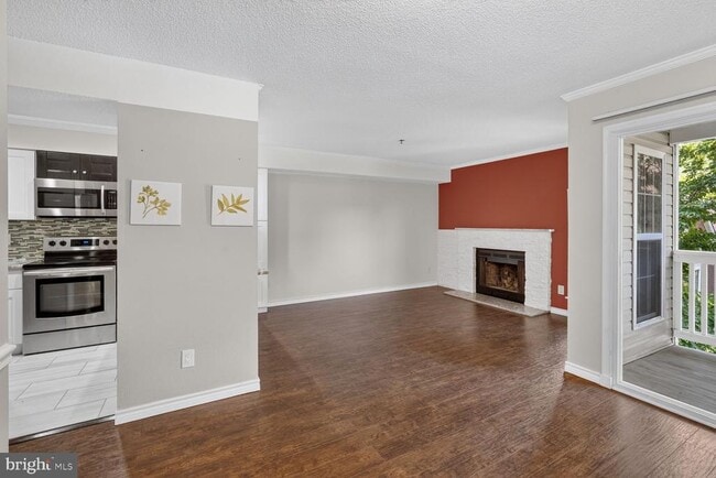 Building Photo - 1504 Lincoln Way