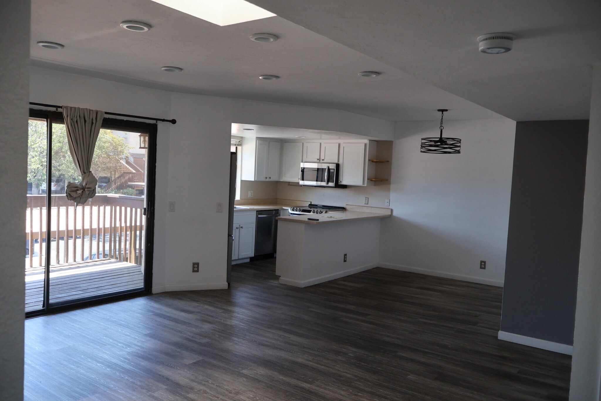 Building Photo - 440 W Citracado Pkwy