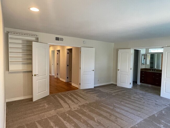 Building Photo - 3246 Medicine Bow Ct