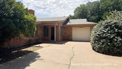Building Photo - 4427 75th Dr