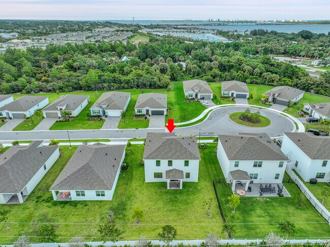 Building Photo - 2006 NE Ocean Dunes Dr