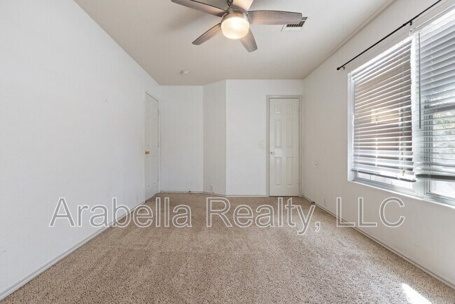 Building Photo - 5109 Brookline