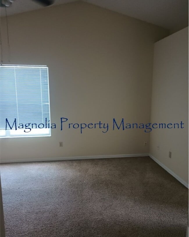 Building Photo - Sutton Ridge, near UCF or Valencia