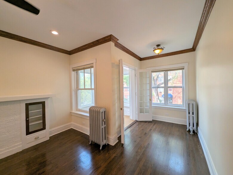Building Photo - 1407 W Winona St