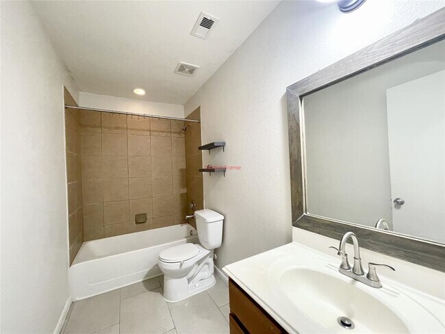 Building Photo - 18722 White Barnwood Ct