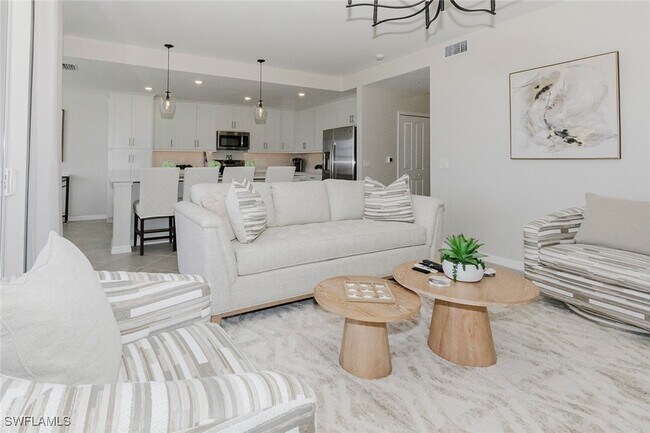 Building Photo - 5527 Double Eagle Cir