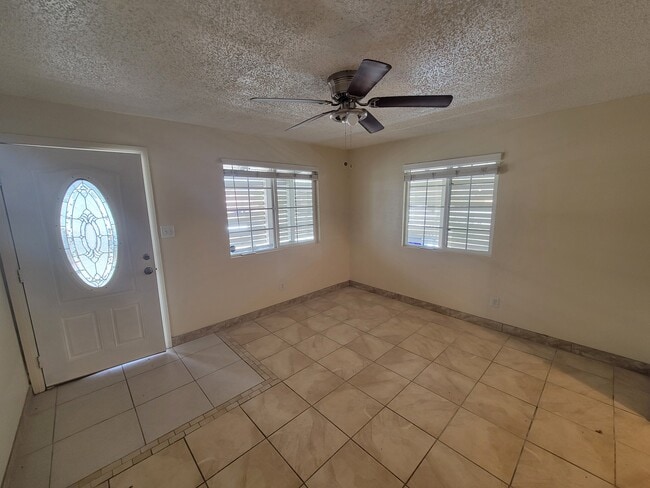 Building Photo - 6614 Tamarisk Ave