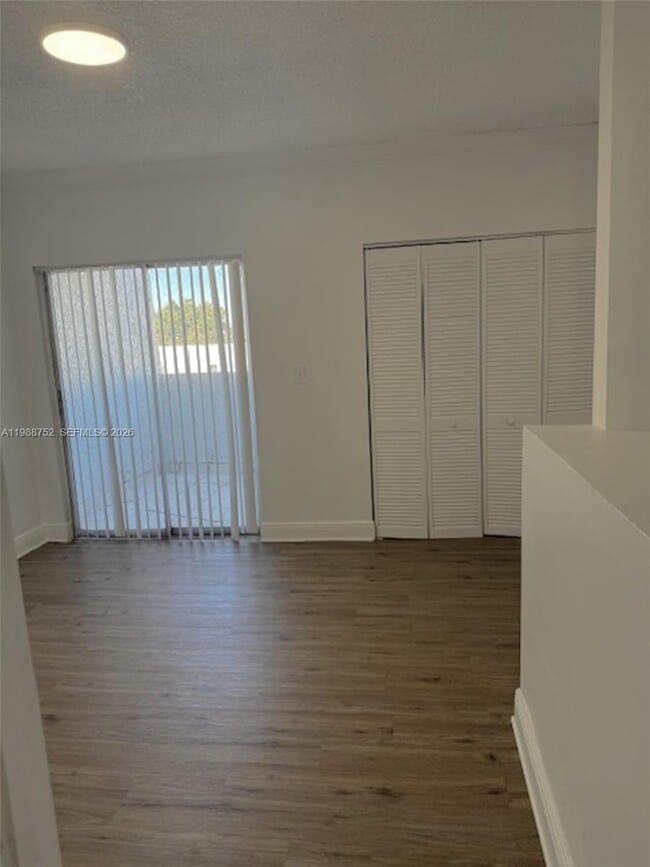 Building Photo - 4415 W 10th Ln