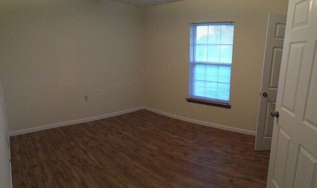 Building Photo - Greenfield Apartments