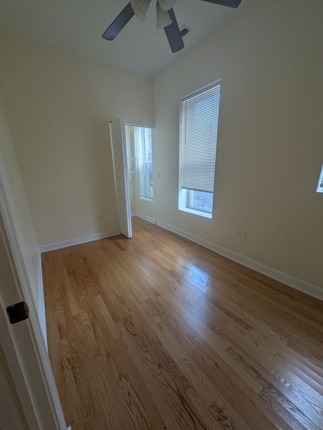 Building Photo - 5031 S Hermitage Ave