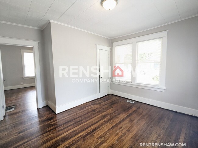 Building Photo - Charming 3 Bedroom 1 Bath In Memphis Avail...