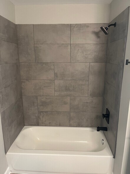 Building Photo - 120 Sunset Ave