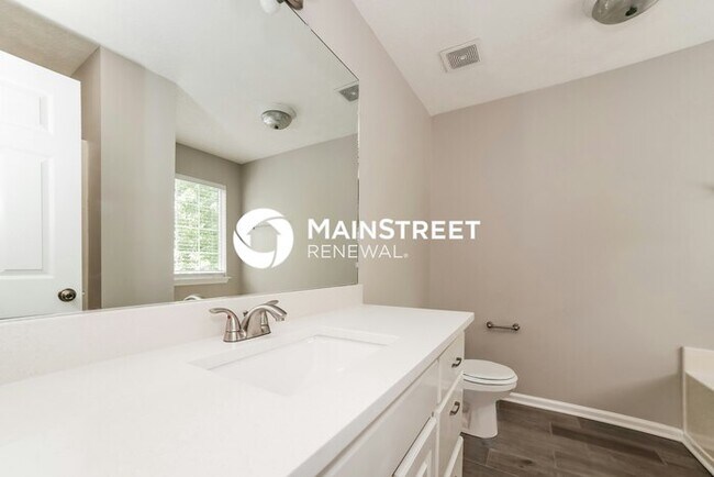 Building Photo - 3 Bedroom Pet-Friendly Home in Stockbridge, GA with Main Street Renewal
