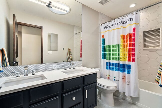 Building Photo - Beautiful 5 Bedroom Home in Windsor CO