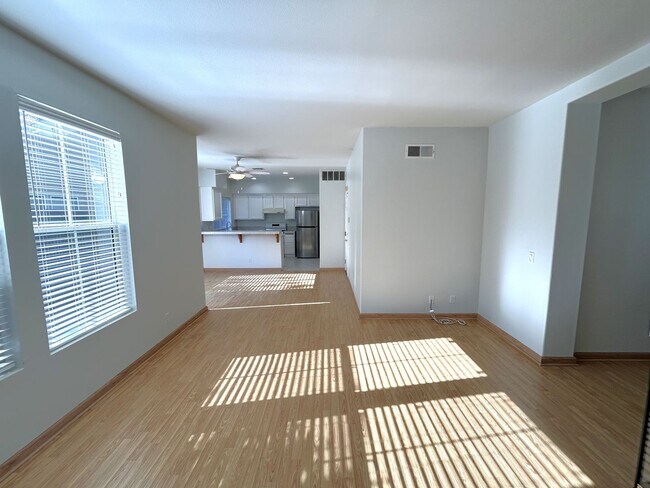 Building Photo - Sunflower Unit A  Glendora, Ca 91740 (3 Bed, 2.5 Bath)