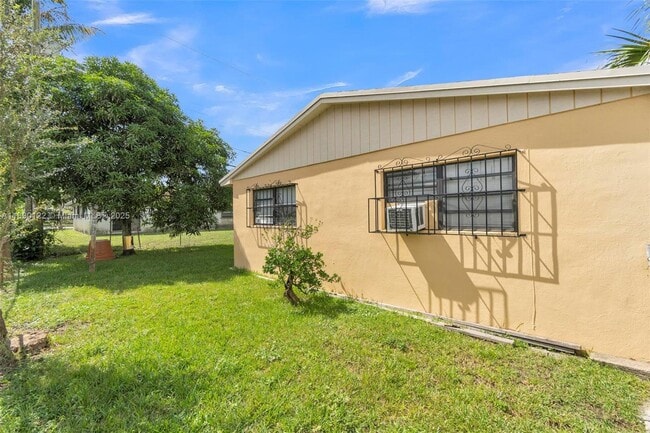 Building Photo - 2860 NW 184th St