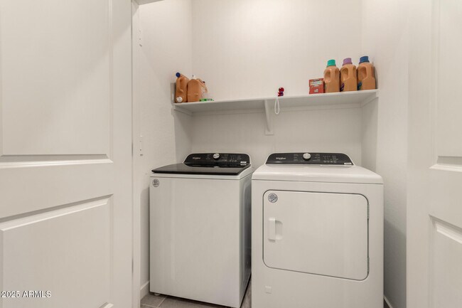 Building Photo - 3022 Hayden Rose Ave