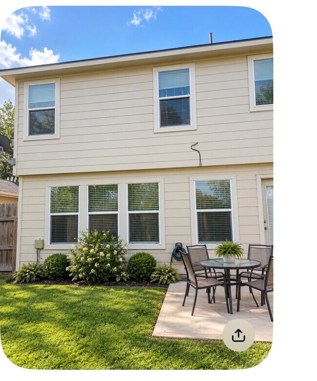 Building Photo - 15318 Lynford Crest Dr