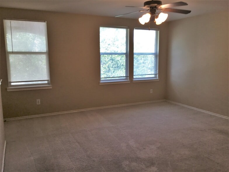 Building Photo - 13149 Cowper Dr