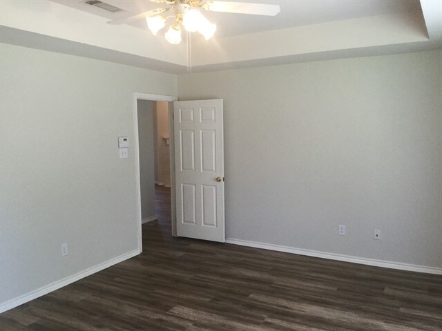 Building Photo - 901 Worden Dr