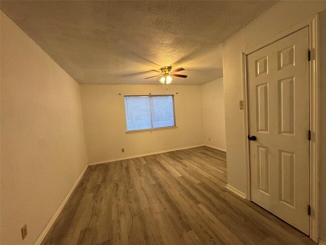 Building Photo - 12325 Double Tree Ln