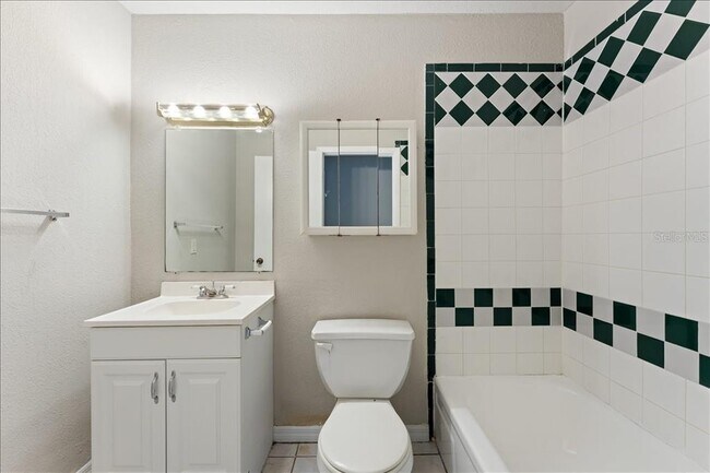 Building Photo - 6345 Newtown Cir