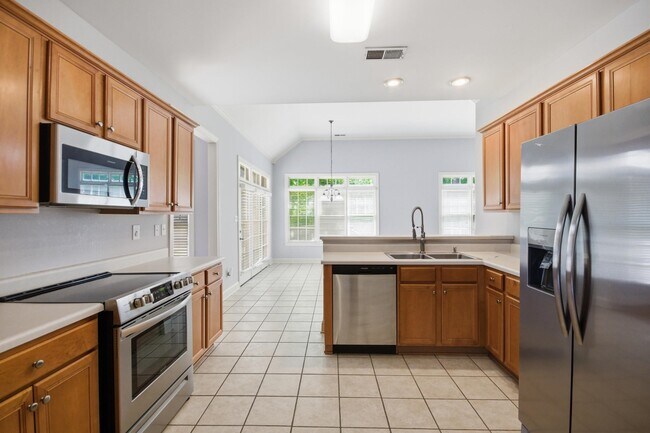 Building Photo - 9143 Raspberry Ln