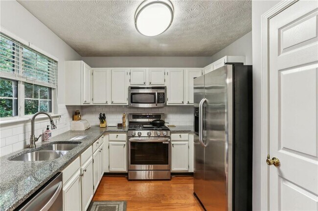 Building Photo - 4284 Cabretta Dr