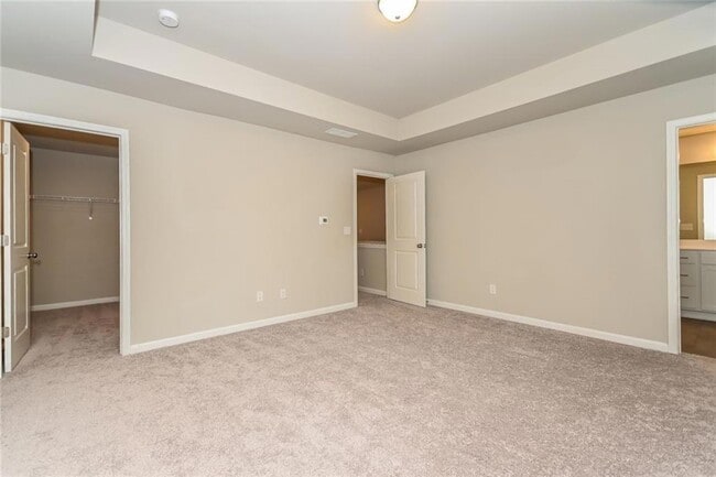 Building Photo - 806 Calvin Pk Dr