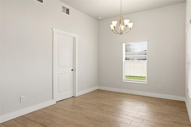 Building Photo - 870 Columbia St