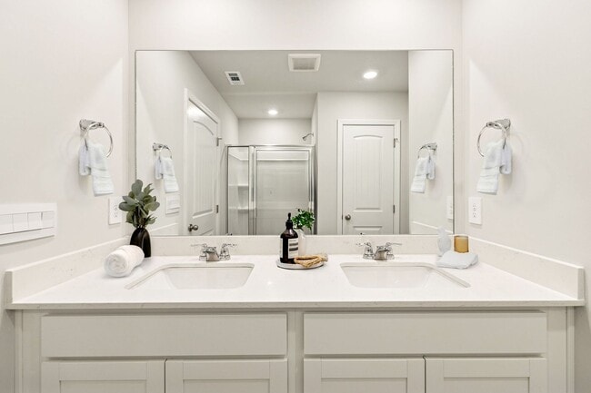 Building Photo - 1017 Keyes Pl