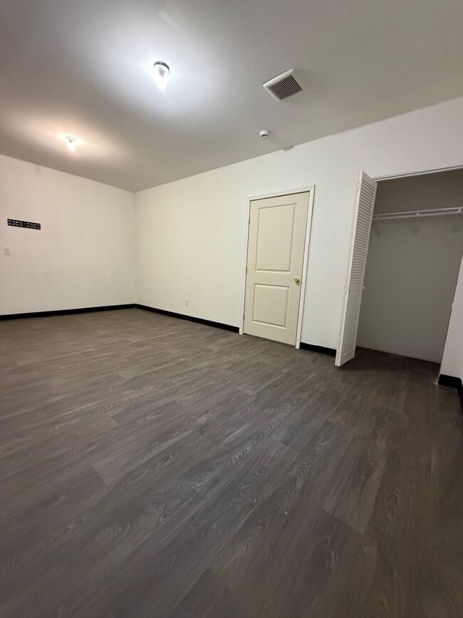 Building Photo - 1204 Yeats Ct