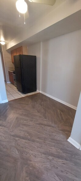 Building Photo - 5812 Eads St NE