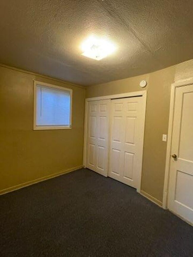 Building Photo - r1306LBP