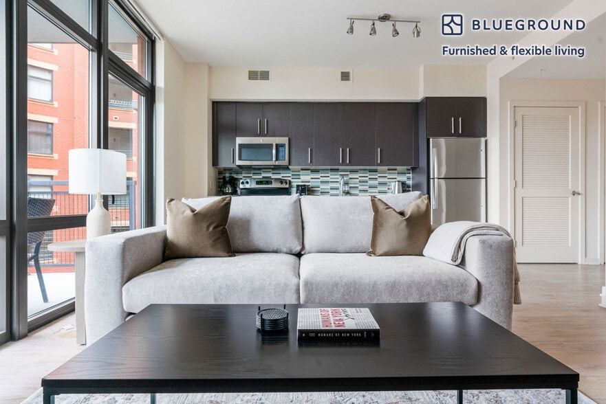 Building Photo - 1128 N Irving St