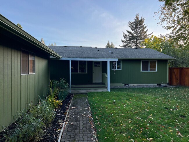 Building Photo - 2514 Blooms Ct SW