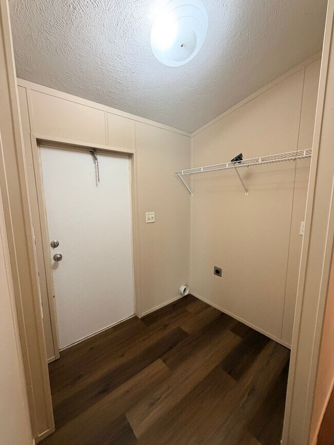 Building Photo - Beautiful Updated 3 Bedroom Home in Bossier