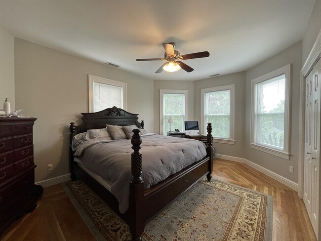 Building Photo - 171 Hampshire St