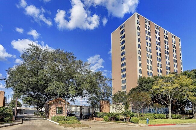 Building Photo - 7510 Hornwood Dr