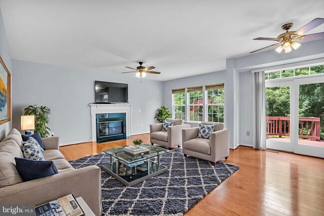 Building Photo - 8142 Tenbrook Dr