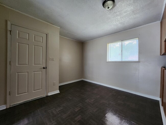 Building Photo - 4317 Knowlcrest Dr